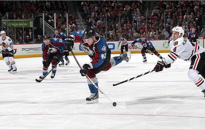 Niklas Hjalmarsson and the Hawks couldn't keep up with Gabriel Landeskog and the fleet young Avs.